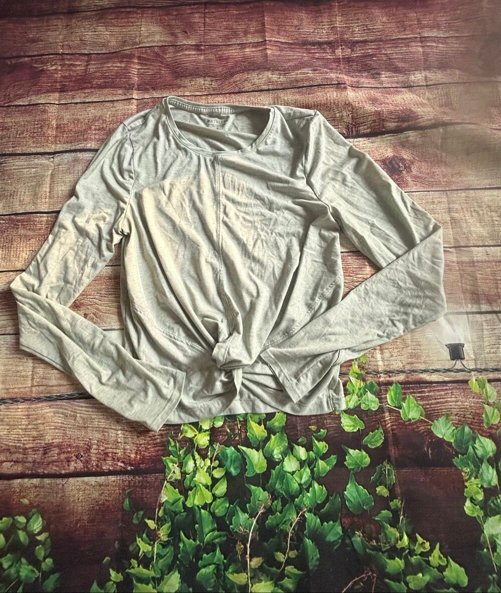 Athleta Light Green Long Sleeve Top Size S